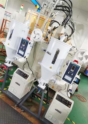 Suszarki odwodniające na gorącym powietrzu z tworzyw sztucznych o mocy ogrzewania 4-48 kW
