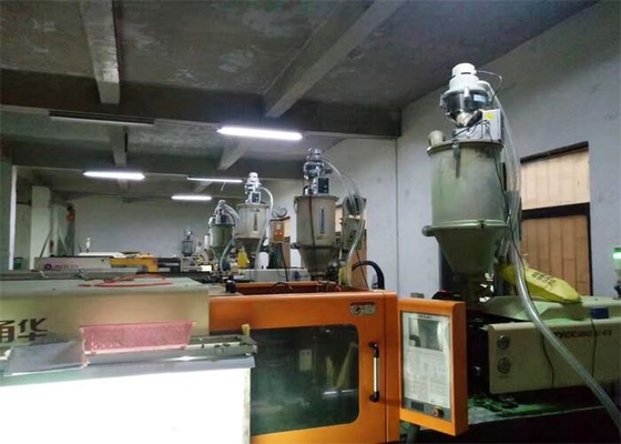Aluminiowa automatyczna automatyczna ładowarka próżniowa 220 V Samodzielna do żywicy z tworzywa sztucznego