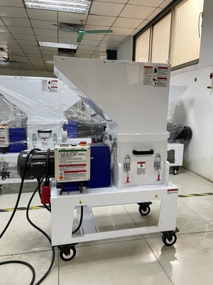 SUS Slow Speed ​​​​Plastikowa kruszarka, 380 V Plastikowa kruszarka do kruszarki Granulator